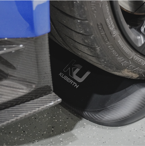 EASYRISE X is a cushion that prevents flat spot of the car tires during long stops. 